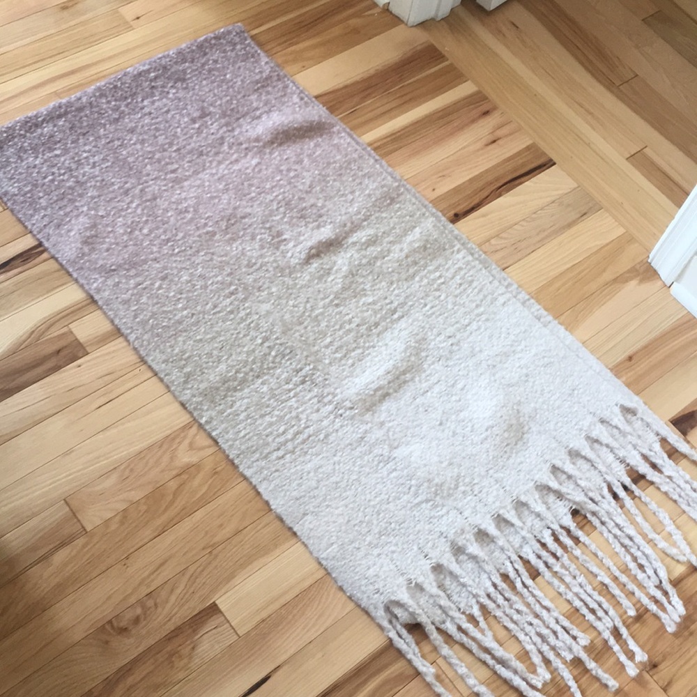 Soft Oversized Mauve Ombre Scarf 🧣